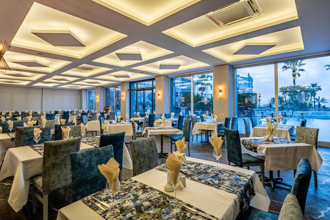 Royal Palace Kusadasi Hotel Exteriör bild
