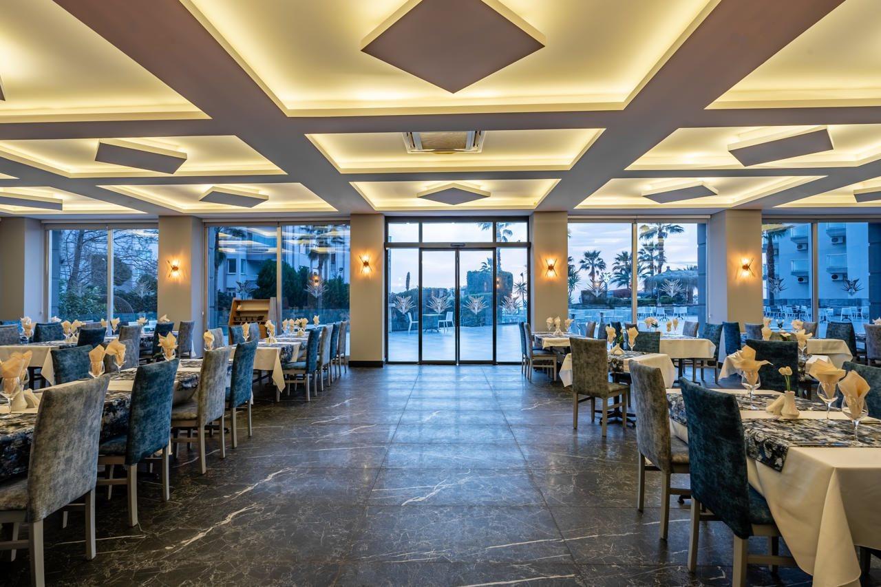 Royal Palace Kusadasi Hotel Exteriör bild
